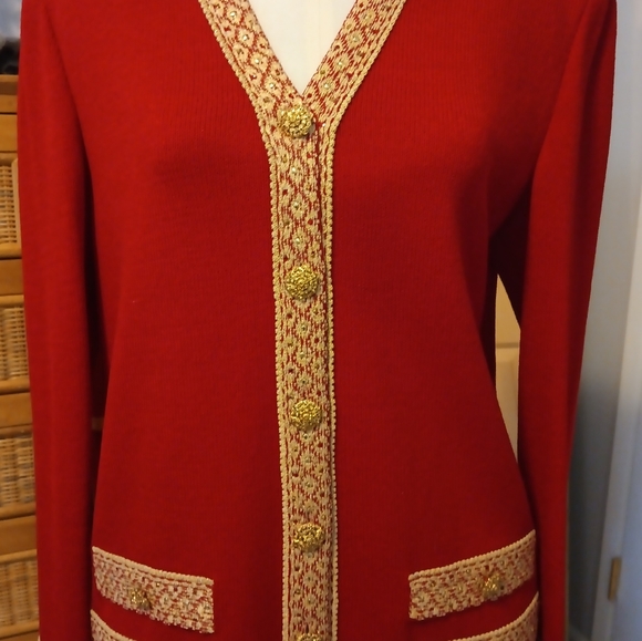 Beautiful St. John Sweater Jacket and full length skirt. Absolutely elegant! - Picture 3 of 8